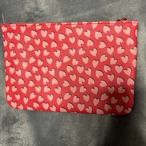 IPSY Heart Patterned Red and Pink Makeup Travel Pouch - Picture 2 of 2